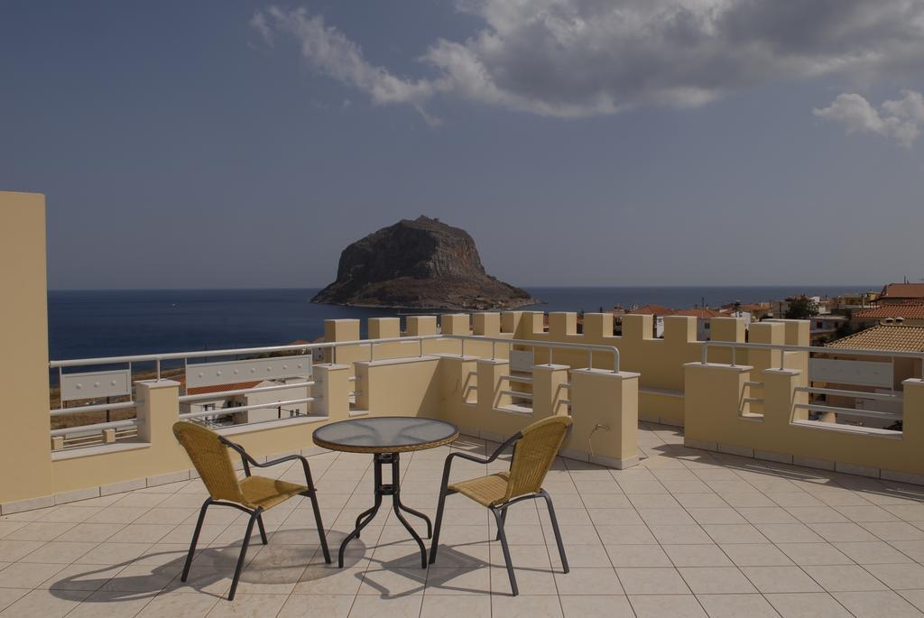 Klelia Hotel Yefira Buitenkant foto